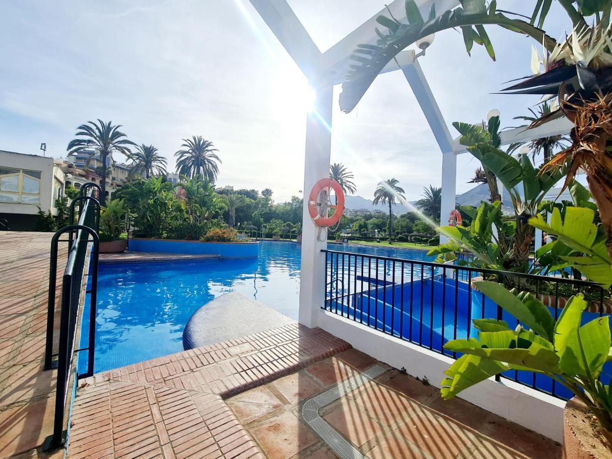 Precioso Apartamento Con Piscinas Y Vistas Al Mar. Benalmádena Eksteriør bilde